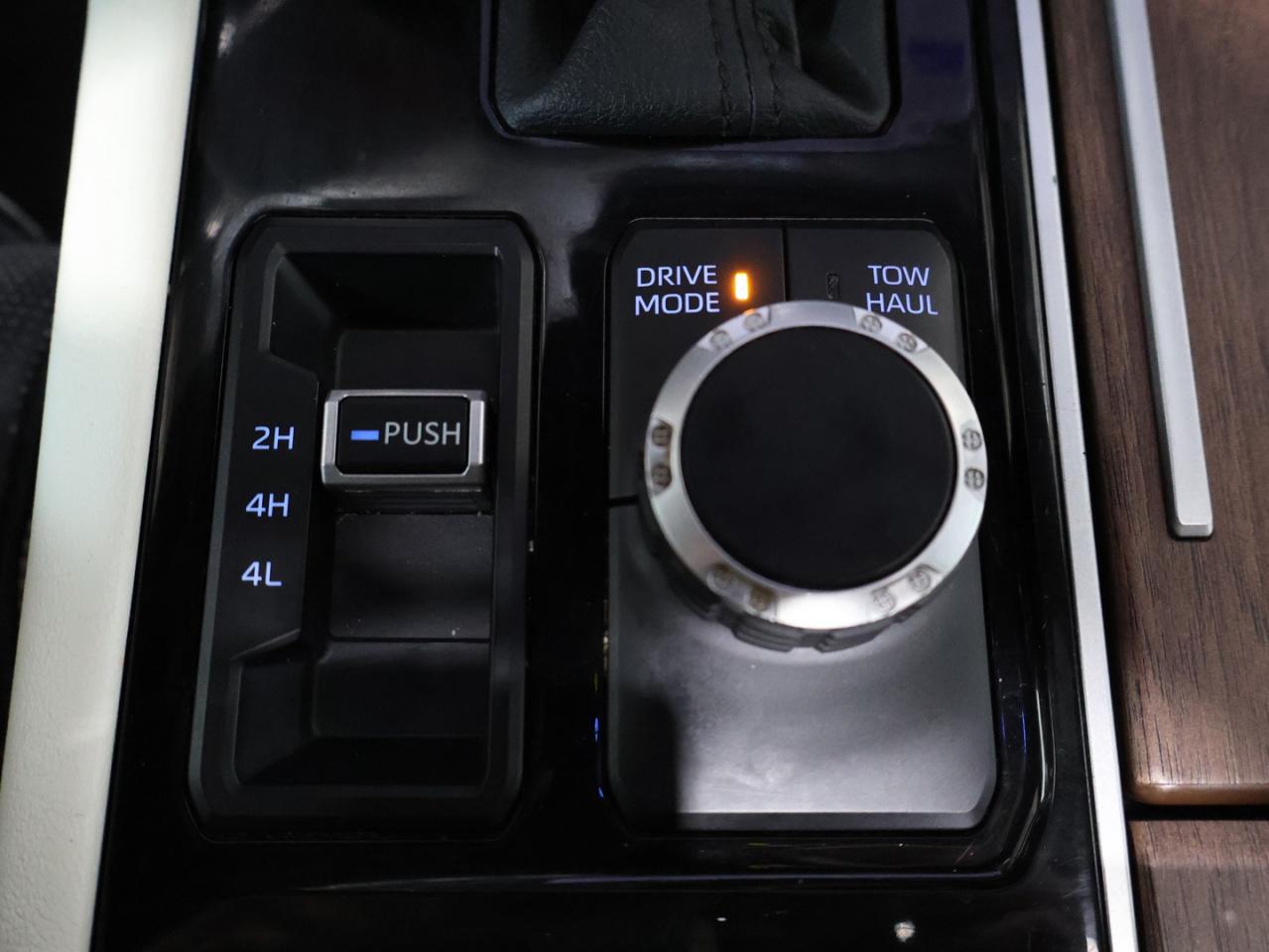 2022 Toyota Tundra CAPSTONE CREW 4WD CERTIFIED *ACCIDENT FREE* 360 CAMERA NAV BLUETOOTH LEATHER HEATED SEATS PANO ROOF CRUISE ALLOYS Photo