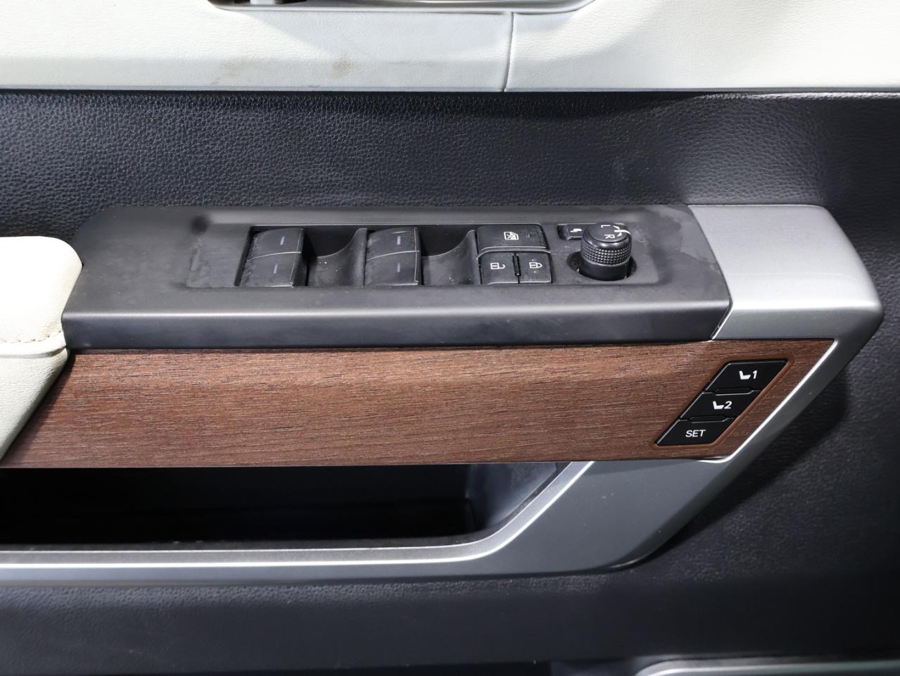 2022 Toyota Tundra CAPSTONE CREW 4WD CERTIFIED *ACCIDENT FREE* 360 CAMERA NAV BLUETOOTH LEATHER HEATED SEATS PANO ROOF CRUISE ALLOYS Photo