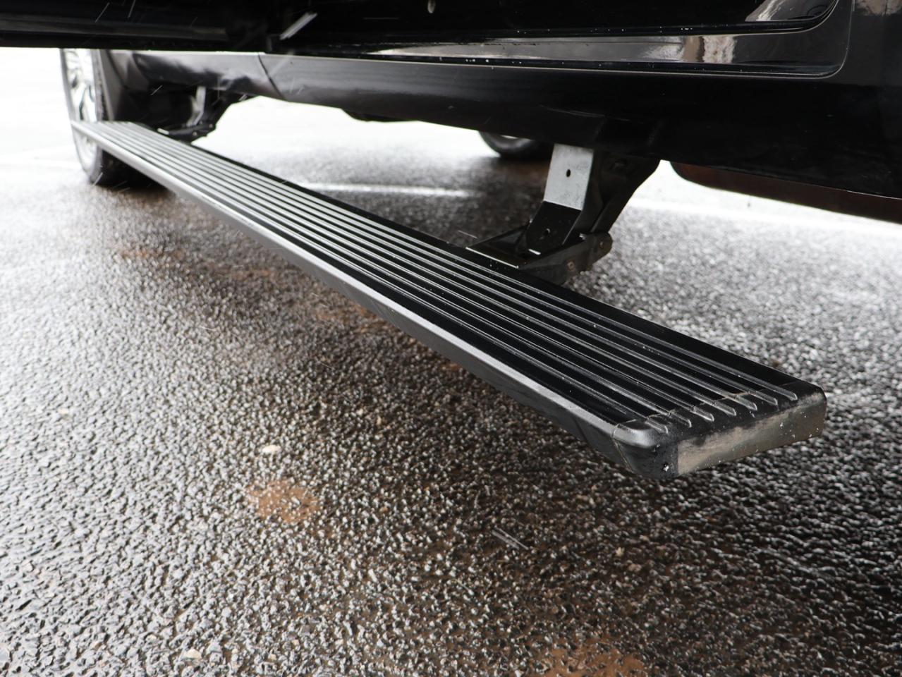 2022 Toyota Tundra CAPSTONE CREW 4WD CERTIFIED *ACCIDENT FREE* 360 CAMERA NAV BLUETOOTH LEATHER HEATED SEATS PANO ROOF CRUISE ALLOYS Photo