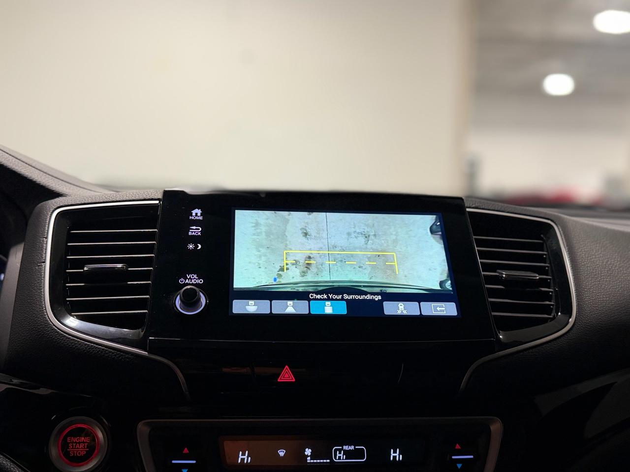 2022 Honda Pilot Touring 8-Passenger AWD Photo