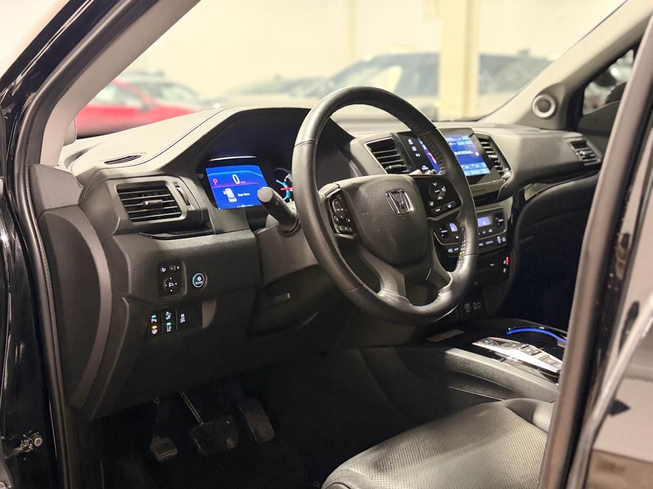 2022 Honda Pilot Touring 8-Passenger AWD Photo