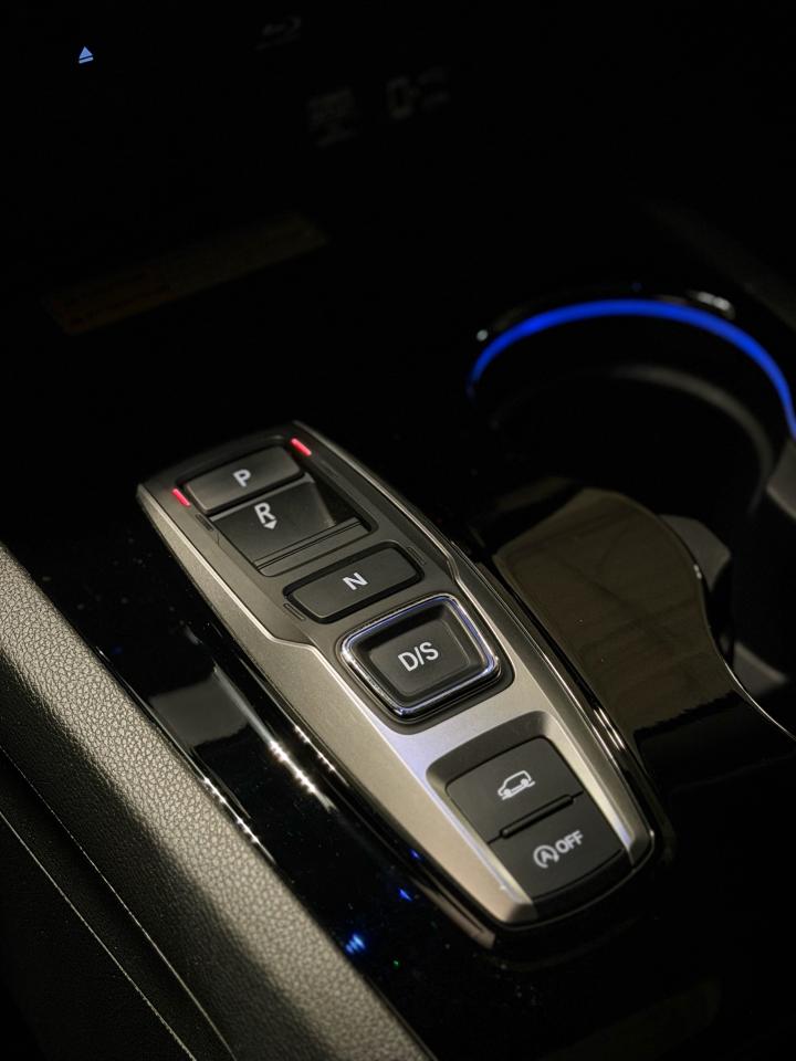 2022 Honda Pilot Touring 8-Passenger AWD Photo