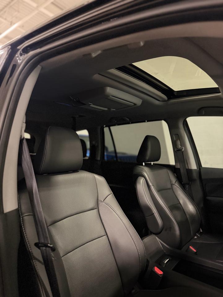 2022 Honda Pilot Touring 8-Passenger AWD Photo