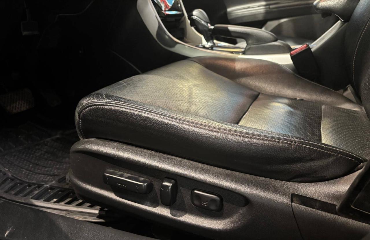 2017 Honda Accord 4dr I4 CVT Touring Photo