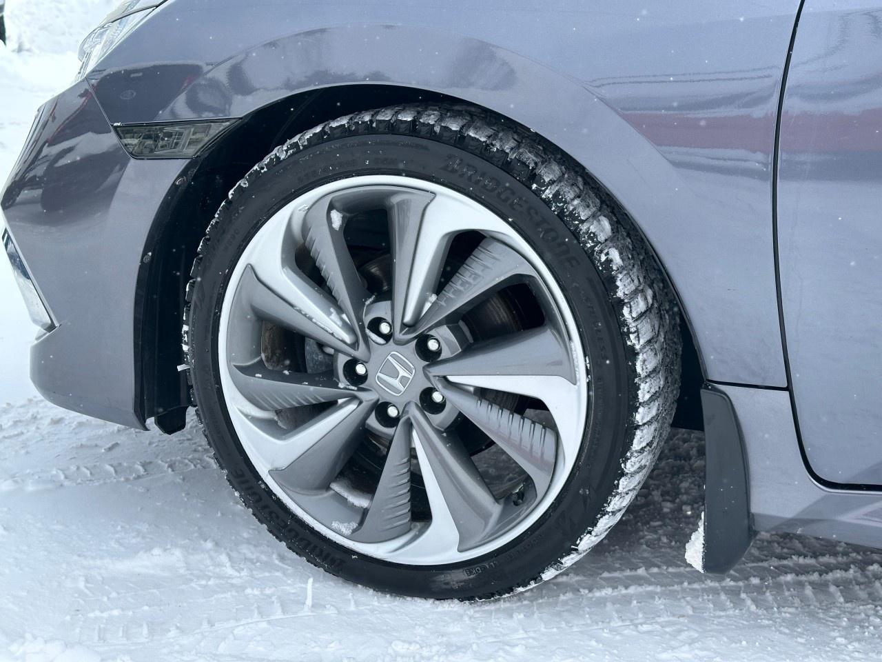 2020 Honda Civic Sedan TOURING CVT SEDAN Photo