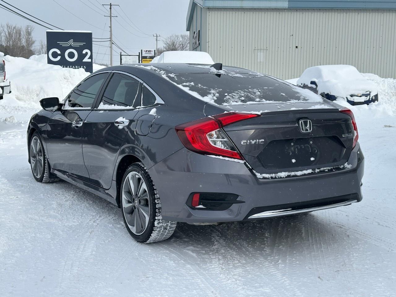 2020 Honda Civic Sedan TOURING CVT SEDAN Photo