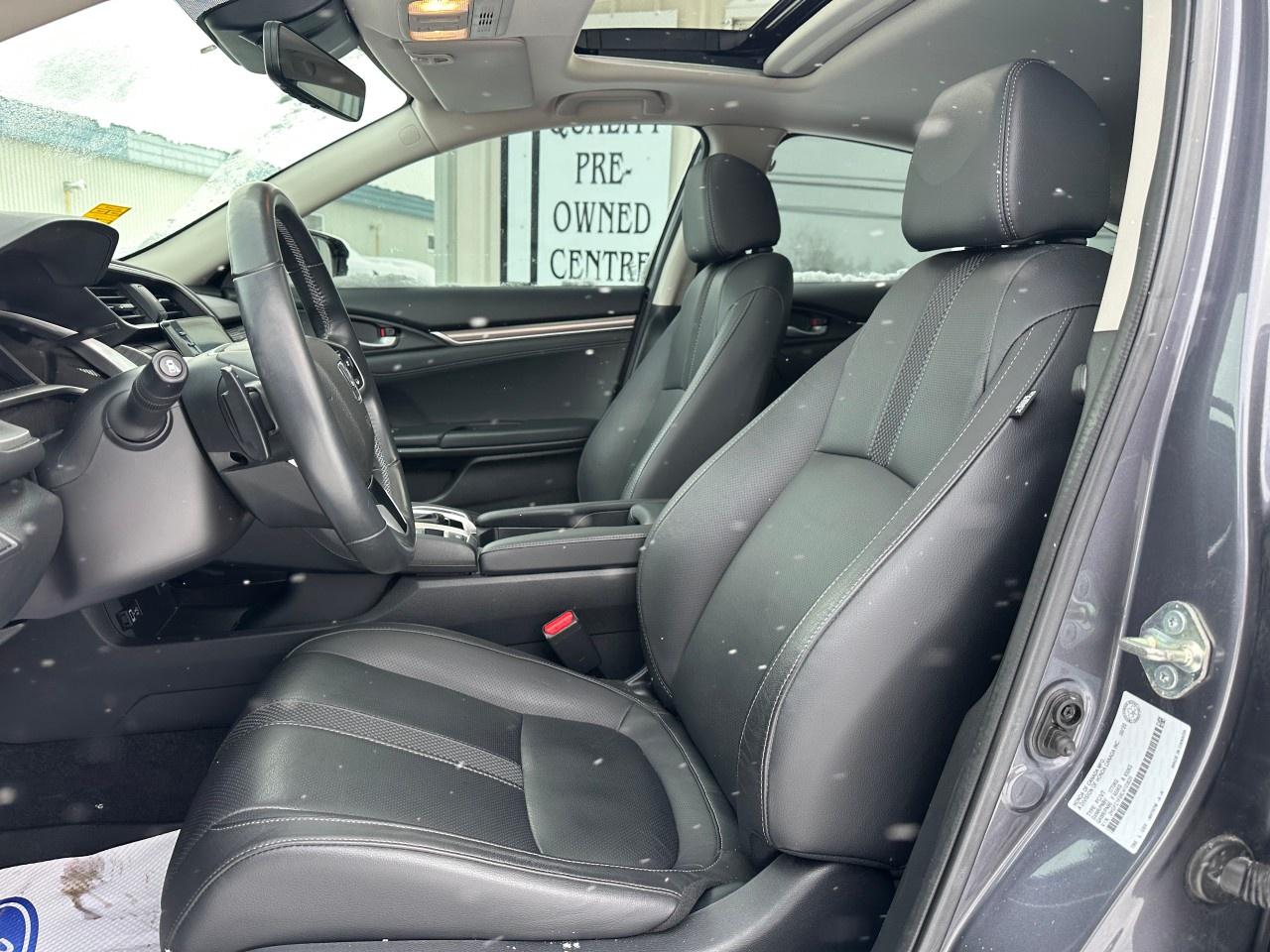 2020 Honda Civic Sedan TOURING CVT SEDAN Photo