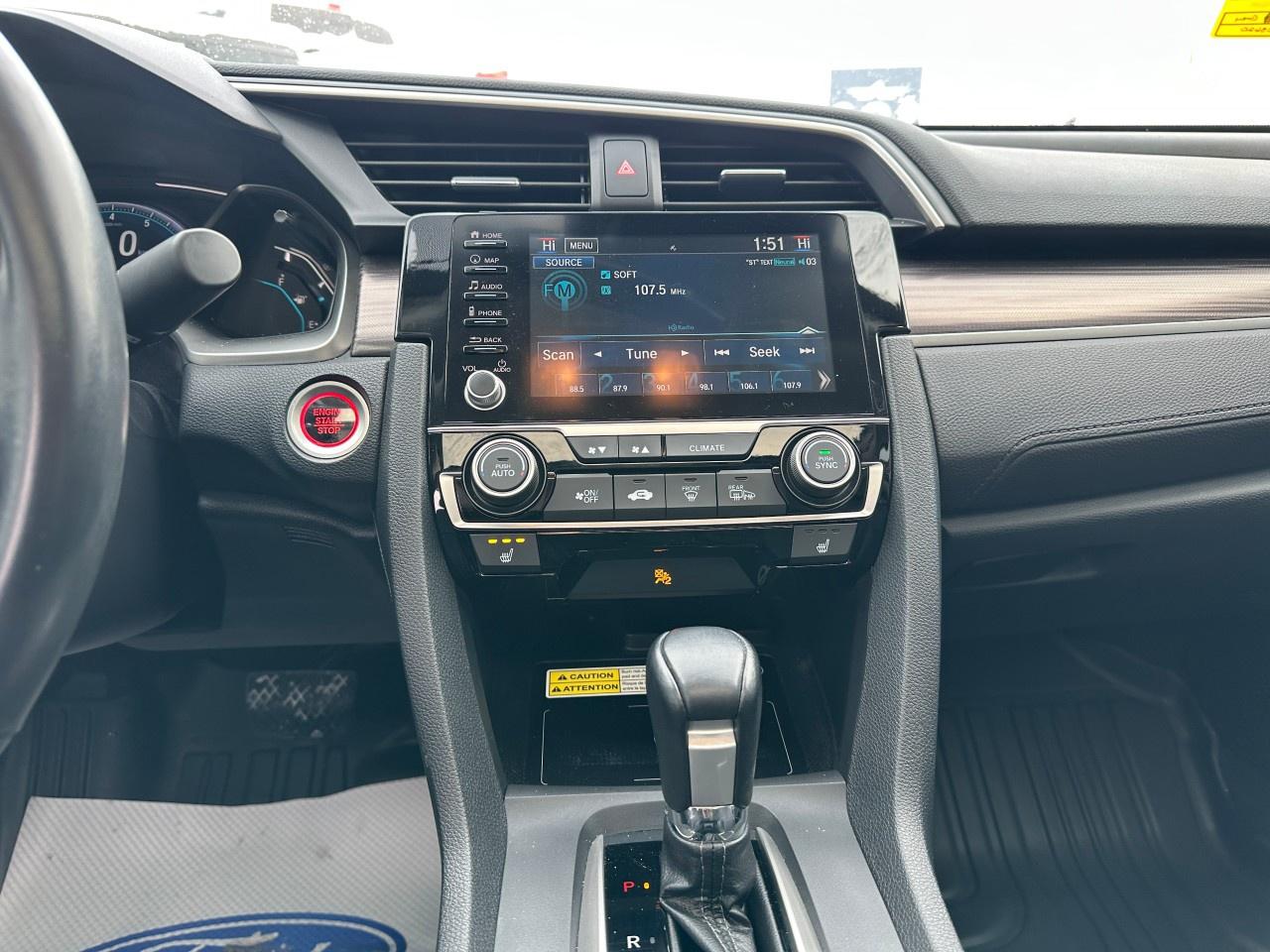 2020 Honda Civic Sedan TOURING CVT SEDAN Photo