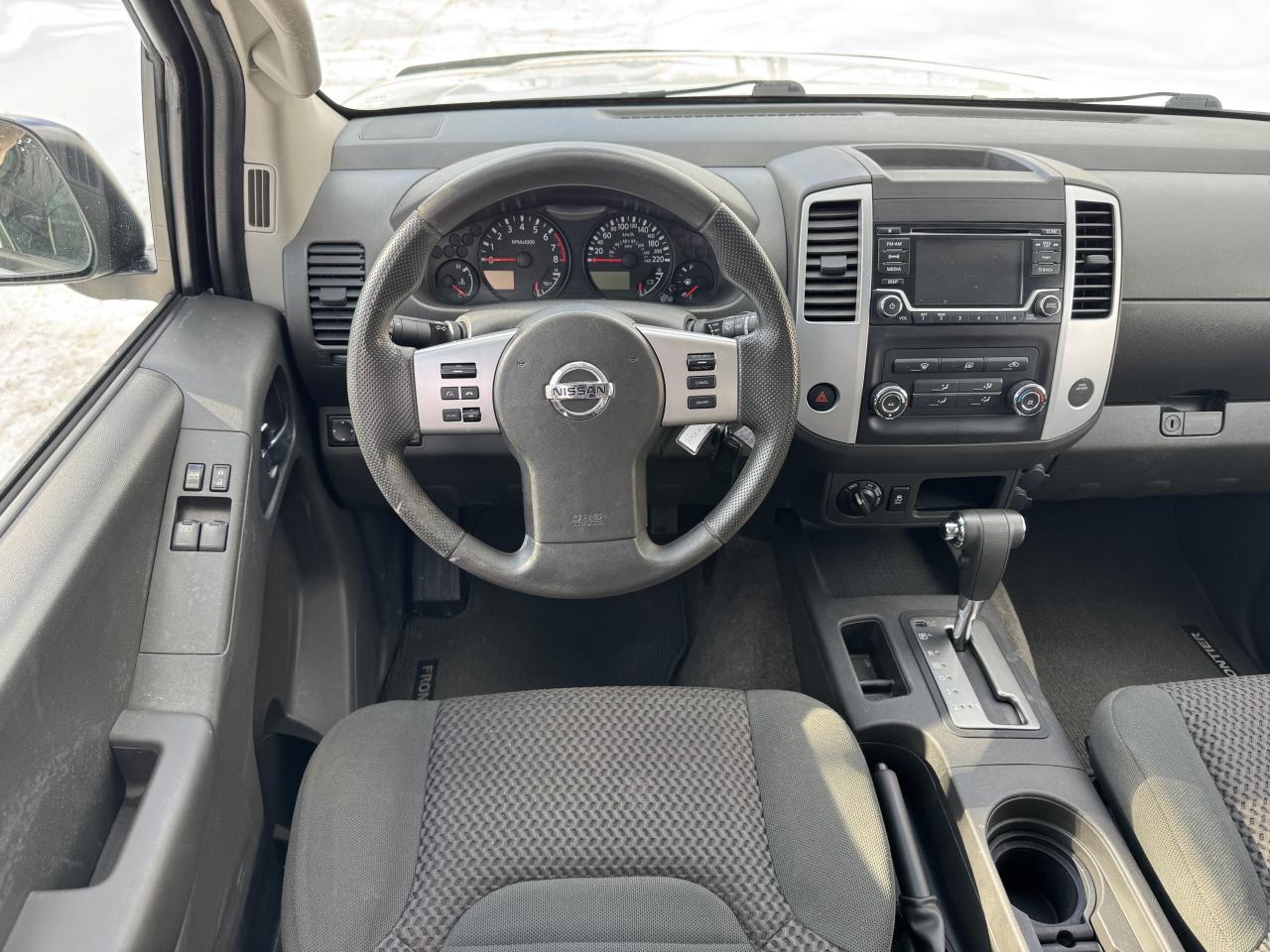 2016 Nissan Frontier SV - 4x4 Photo