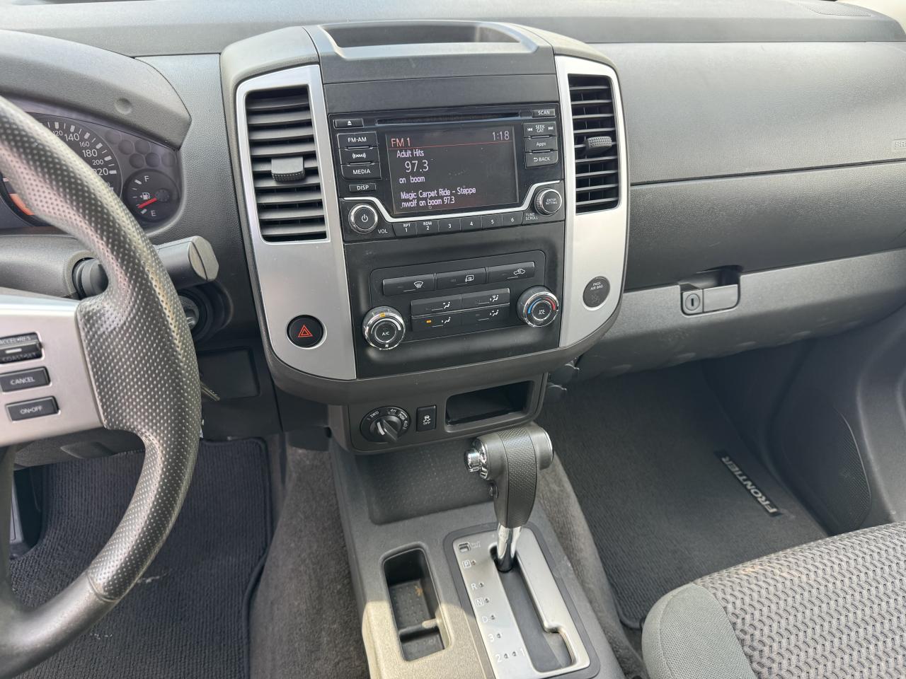 2016 Nissan Frontier SV - 4x4 Photo