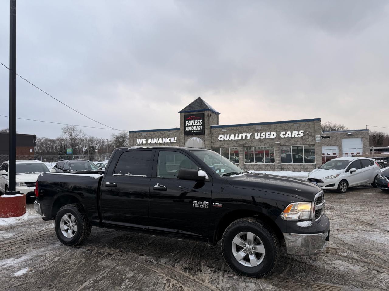 2015 RAM 1500 4X4
- Hemi 
- Bluetooth 
- Cruise control
- Bed-liner inserter
- fits 6!
- AM/FM
- Call Payless Automart at 519-337-4550 or visit us at 235 Indian Rd S, Sarnia, ON to book your test drive today