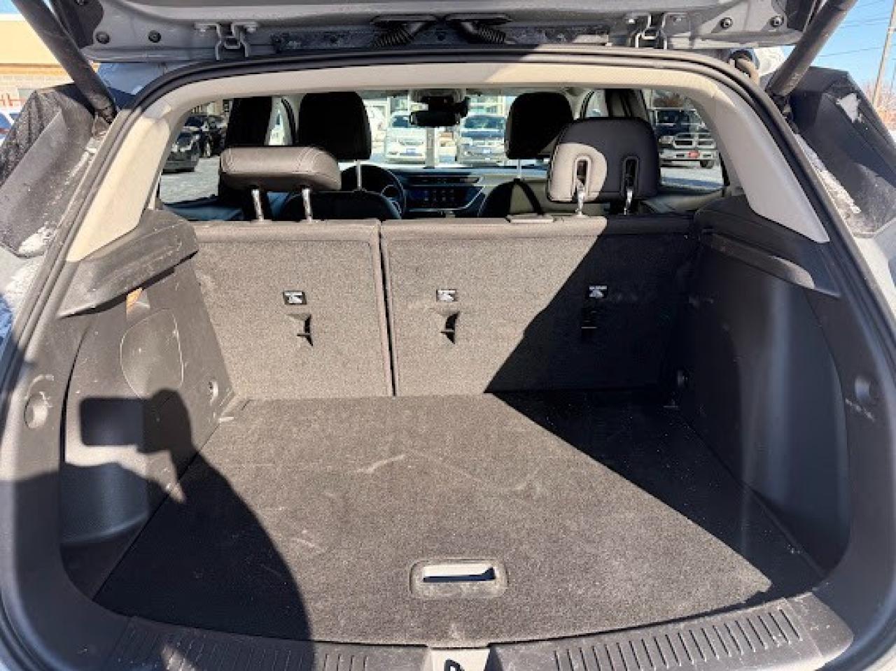 2023 Buick Encore GX Essence Photo2