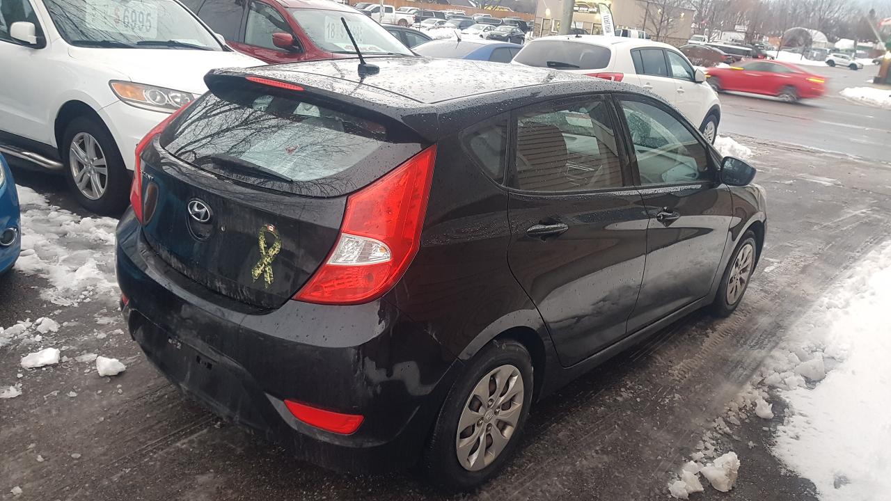 2015 Hyundai Accent GL Photo