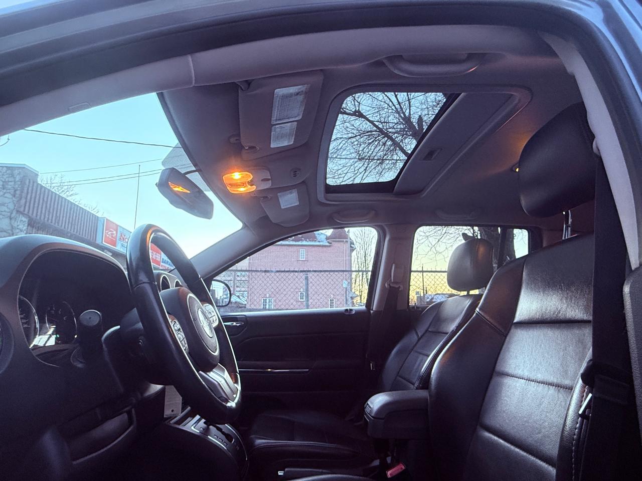 2011 Jeep Compass LIMITED Photo