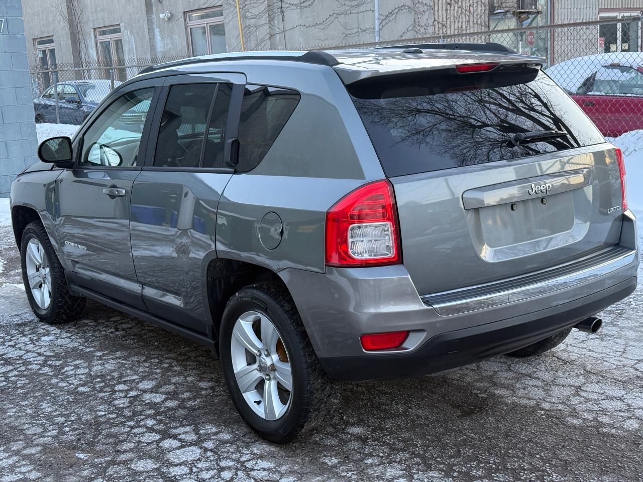 2011 Jeep Compass LIMITED Photo