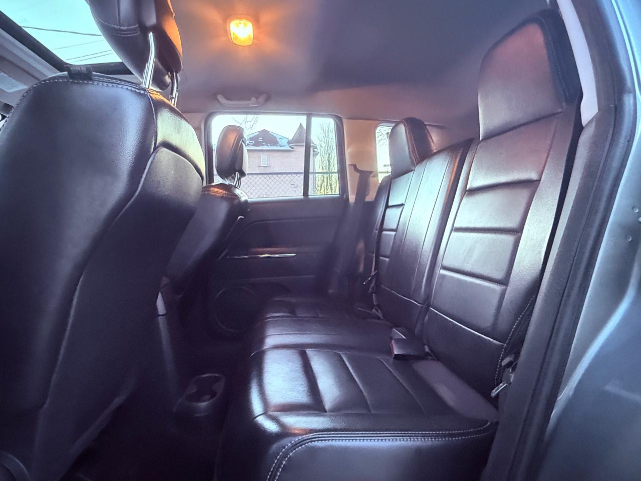 2011 Jeep Compass LIMITED Photo