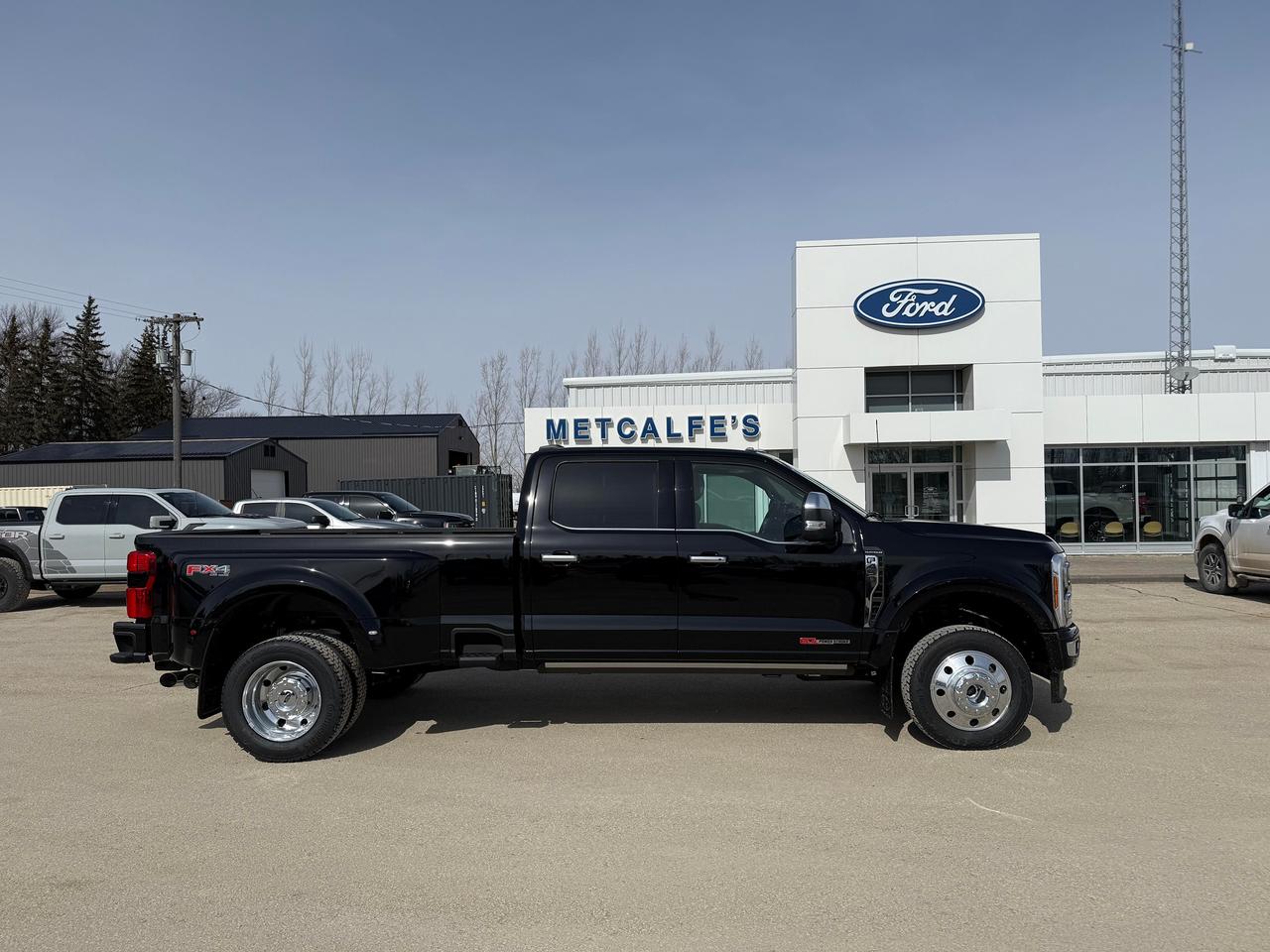 2026 Ford F-450 Super Duty DRW PLATINUM 4WD CREW CAB 8' BOX Photo0