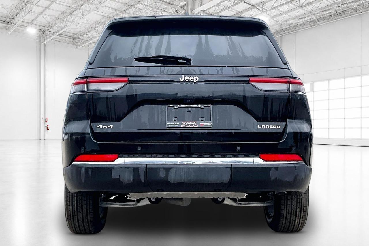 2026 Jeep Grand Cherokee LAREDO X | Sunroof | Remote Start | Power Liftgate Photo3