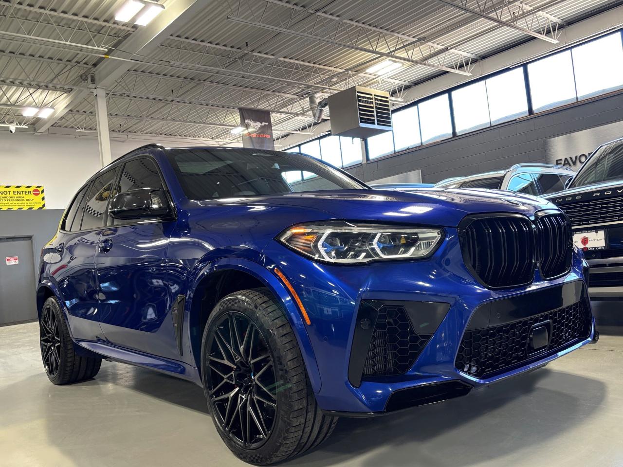 2022 BMW X5 M Competition|617HP|V8TWINTURBO|WHITESEATS|SKYLOUNGE Photo