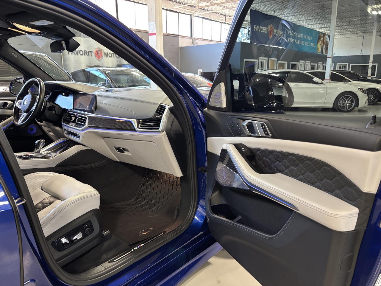 2022 BMW X5 M Competition|617HP|V8TWINTURBO|WHITESEATS|SKYLOUNGE Photo