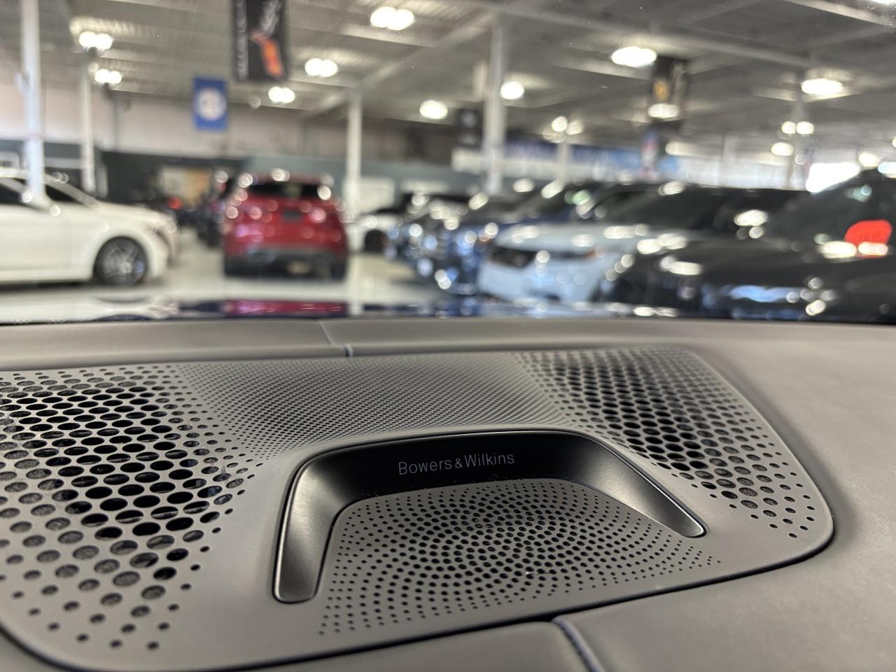 2022 BMW X5 M Competition|617HP|V8TWINTURBO|WHITESEATS|SKYLOUNGE Photo