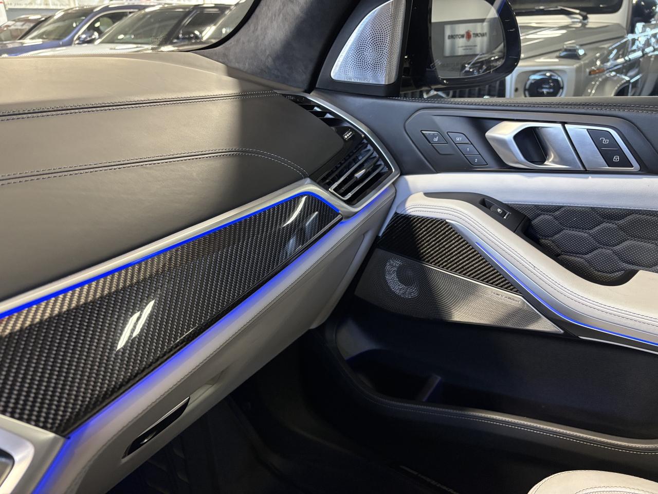 2022 BMW X5 M Competition|617HP|V8TWINTURBO|WHITESEATS|SKYLOUNGE Photo