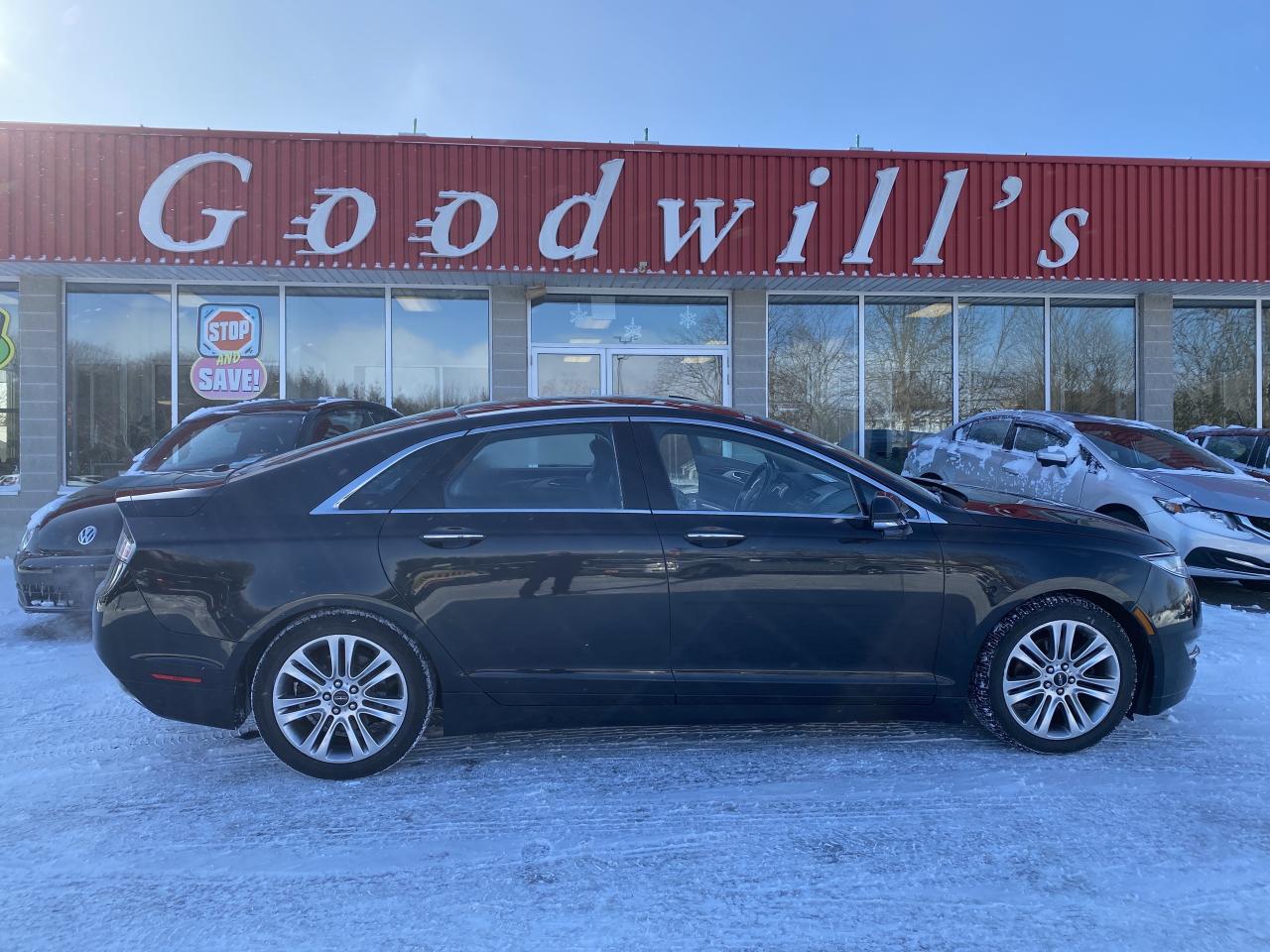2015 Lincoln MKZ ECOBOOST, FWD, HEATED/ COOLED LEATHER!