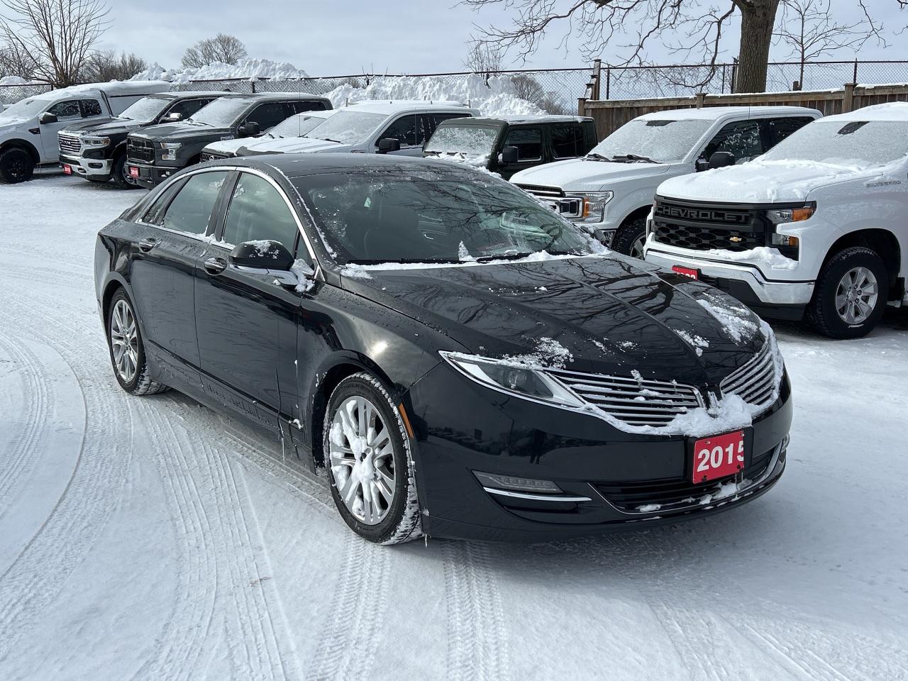 2015 Lincoln MKZ ECOBOOST, FWD, HEATED/ COOLED LEATHER! - Photo #2