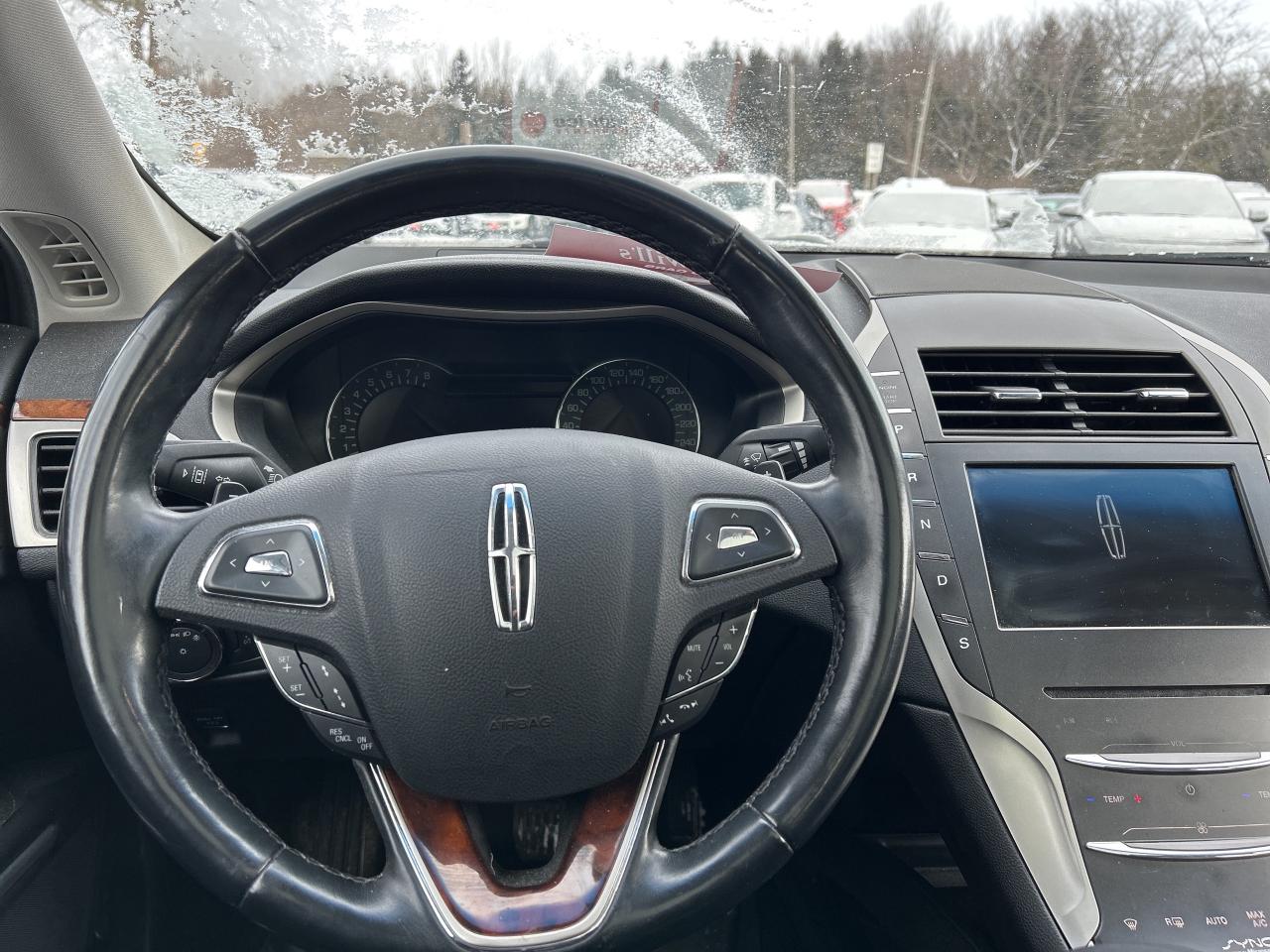 2015 Lincoln MKZ ECOBOOST, FWD, HEATED/ COOLED LEATHER! - Photo #16