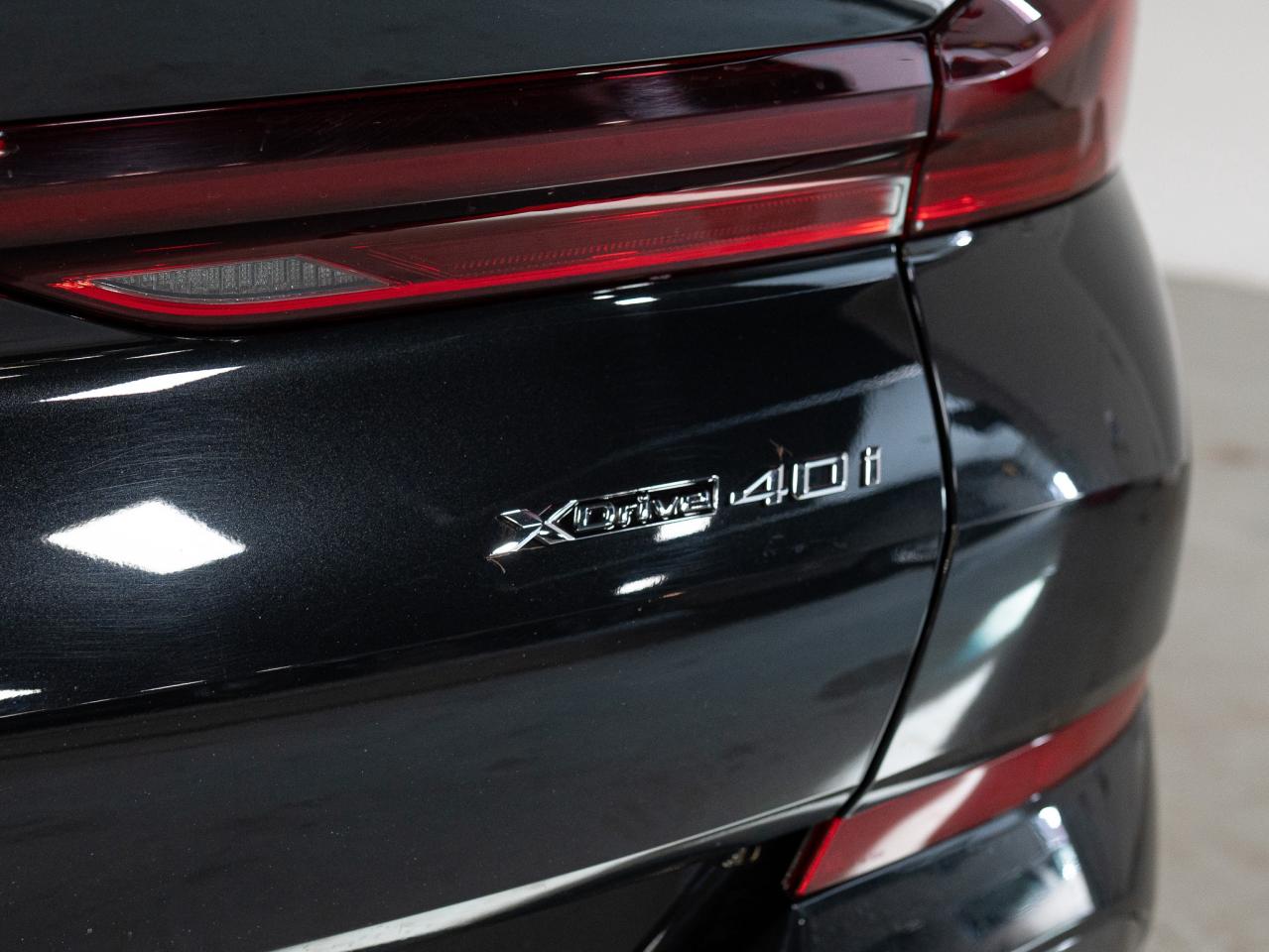 2024 BMW X6 XDRIVE40I | M-SPORT | PREMIUM | CARBON | 22 IN Photo