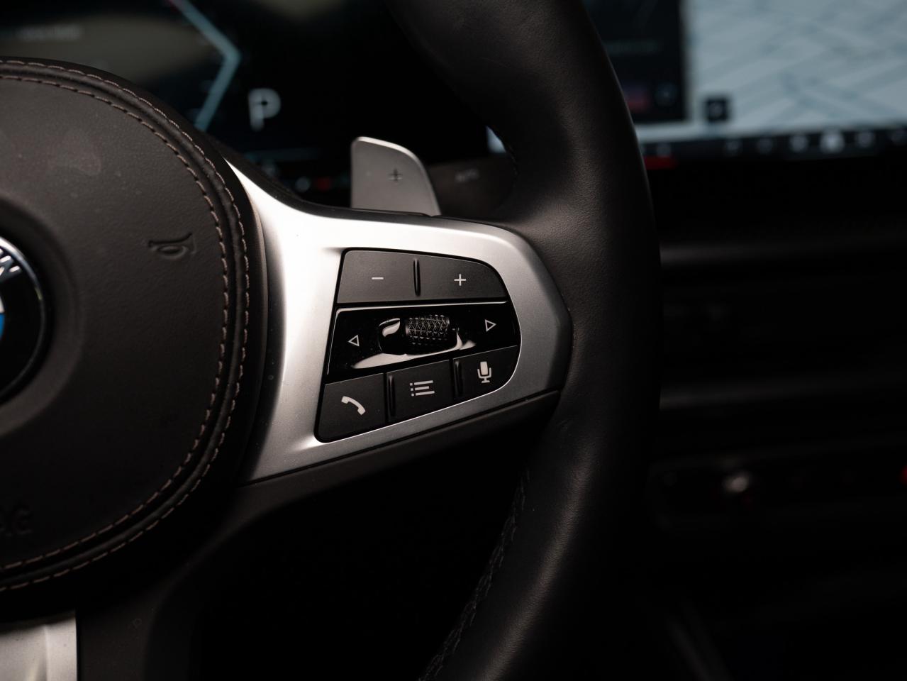 2024 BMW X6 XDRIVE40I | M-SPORT | PREMIUM | CARBON | 22 IN Photo