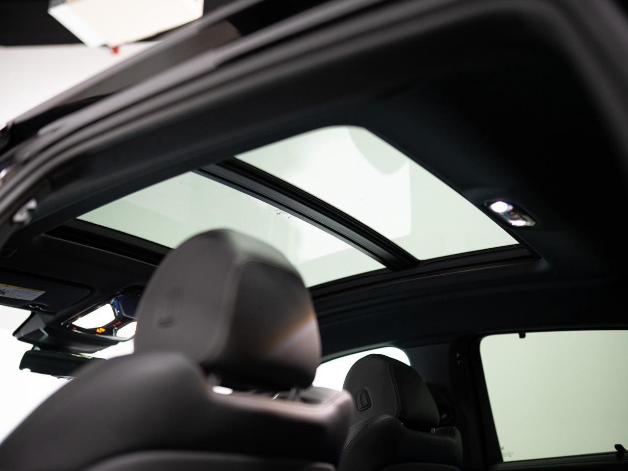 2024 BMW X6 XDRIVE40I | M-SPORT | PREMIUM | CARBON | 22 IN Photo