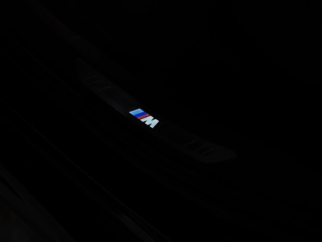 2024 BMW X6 XDRIVE40I | M-SPORT | PREMIUM | CARBON | 22 IN Photo