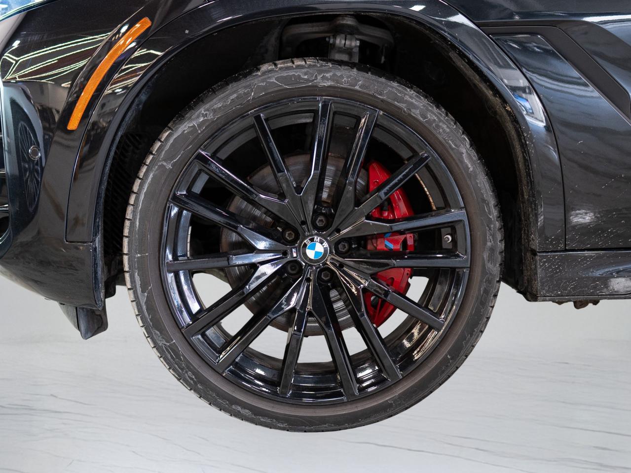 2024 BMW X6 XDRIVE40I | M-SPORT | PREMIUM | CARBON | 22 IN Photo