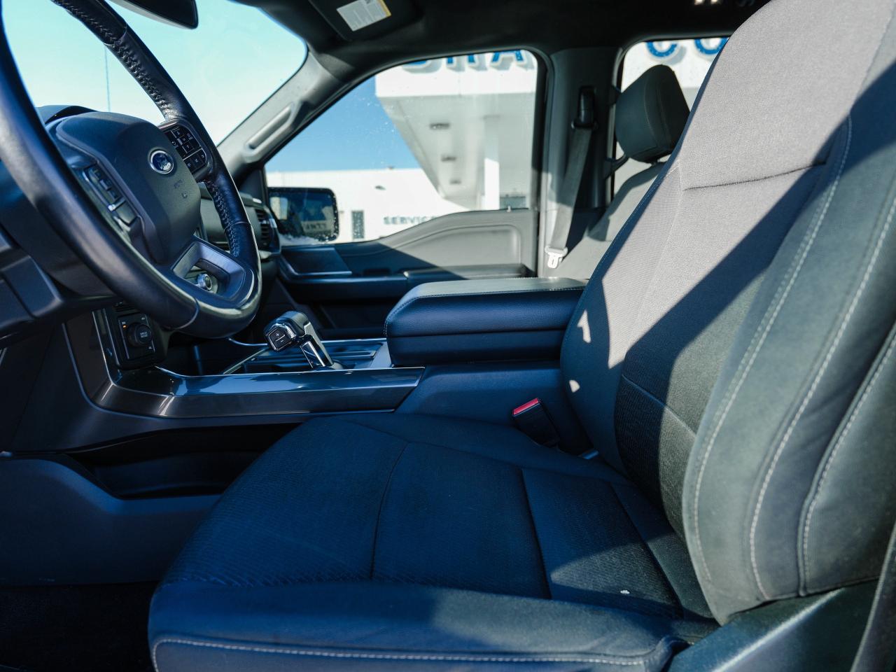 2021 Ford F-150 SUPER CREW CAB | NAVIGATION | VERY CLEAN! Photo