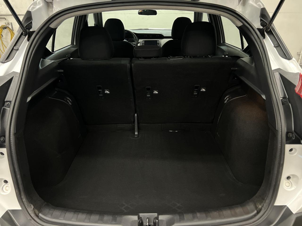 2020 Nissan Kicks SV | HTD SEATS | CARPLAY | REMOTE START | ALLOYS Photo