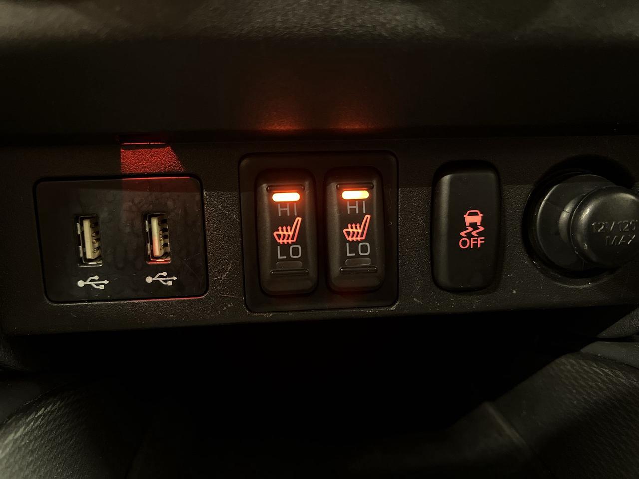 2022 Mitsubishi RVR AWD | HTD SEATS | CARPLAY | REAR CAM | BLUETOOTH Photo