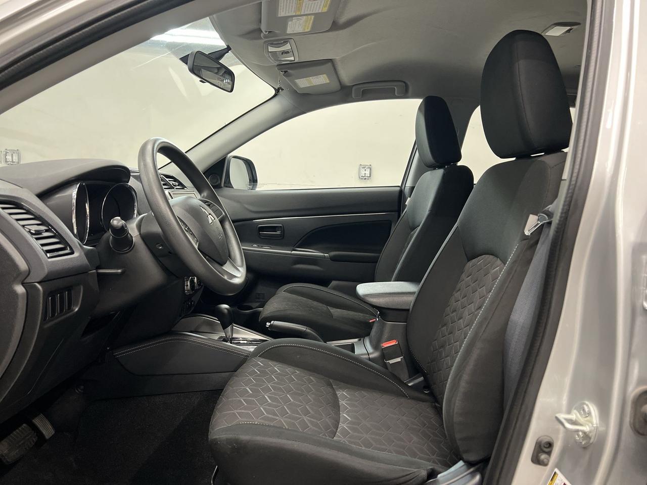 2022 Mitsubishi RVR AWD | HTD SEATS | CARPLAY | REAR CAM | BLUETOOTH Photo