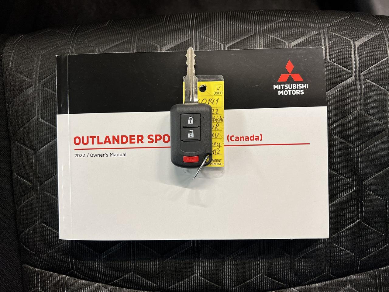 2022 Mitsubishi RVR AWD | HTD SEATS | CARPLAY | REAR CAM | BLUETOOTH Photo