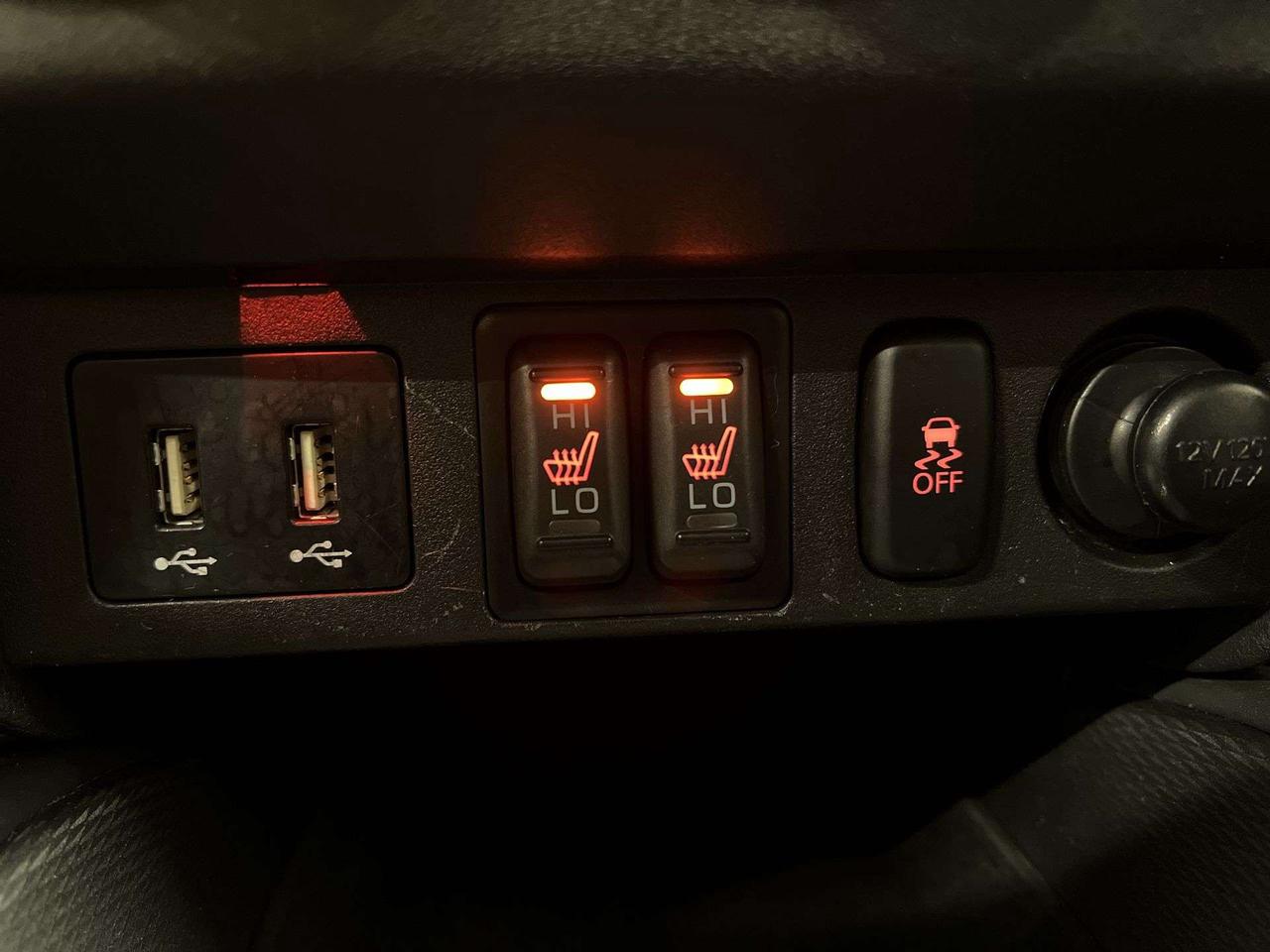 2022 Mitsubishi RVR AWD | HTD SEATS | CARPLAY | REAR CAM | BLUETOOTH Photo