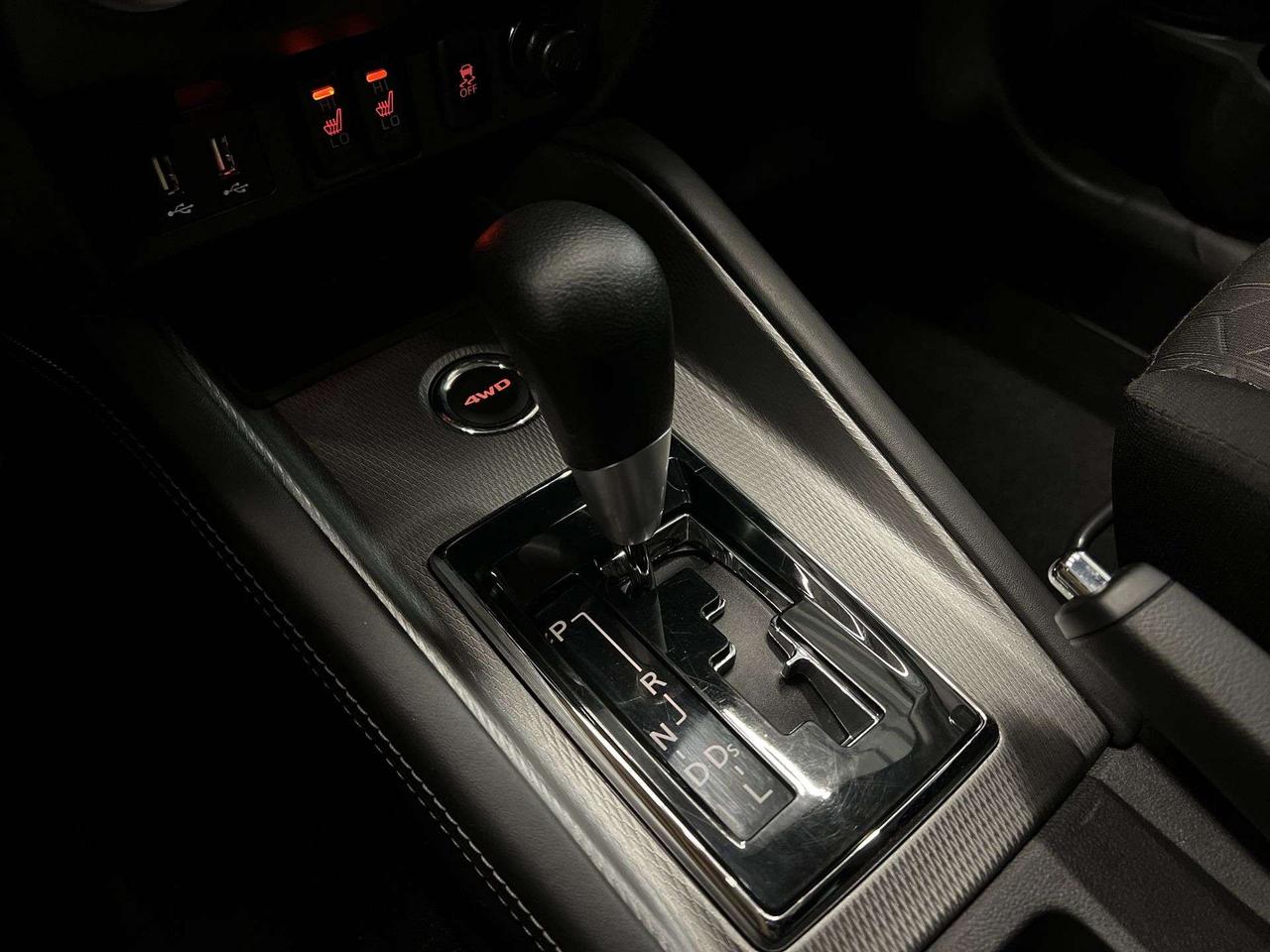 2022 Mitsubishi RVR AWD | HTD SEATS | CARPLAY | REAR CAM | BLUETOOTH Photo