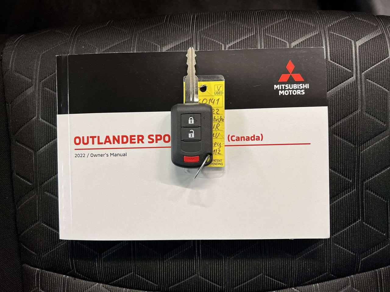 2022 Mitsubishi RVR AWD | HTD SEATS | CARPLAY | REAR CAM | BLUETOOTH Photo