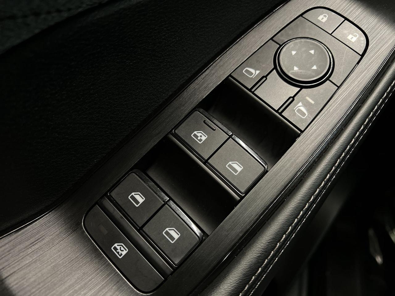 2023 Nissan Rogue SV AWD | HTD SEATS | PANO ROOF | CARPLAY | 360 CAM Photo