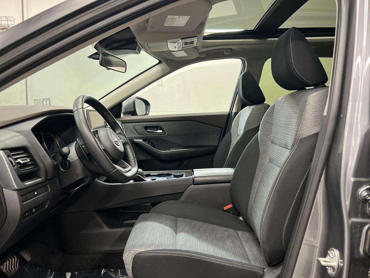 2023 Nissan Rogue SV AWD | HTD SEATS | PANO ROOF | CARPLAY | 360 CAM Photo