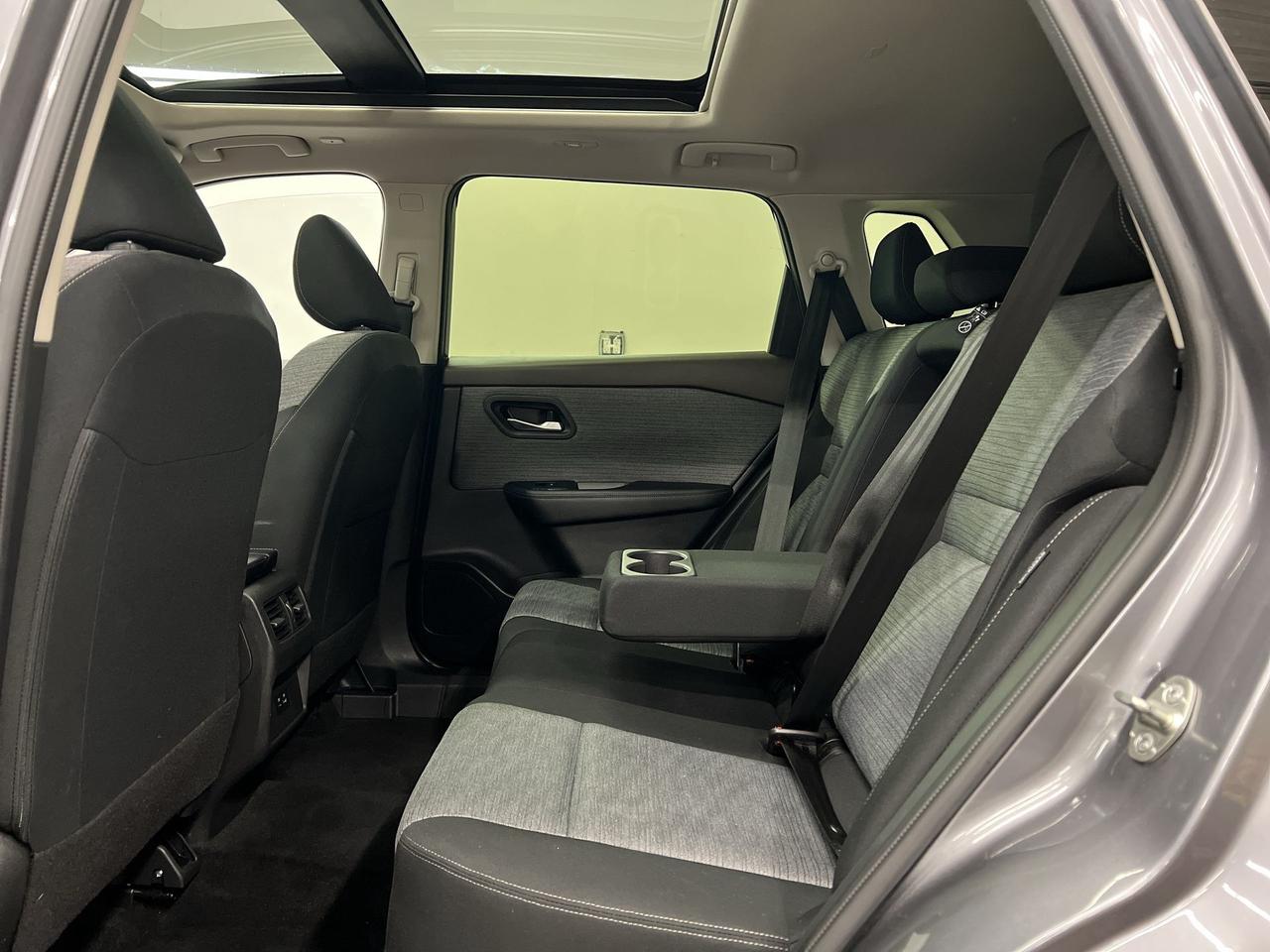 2023 Nissan Rogue SV AWD | HTD SEATS | PANO ROOF | CARPLAY | 360 CAM Photo