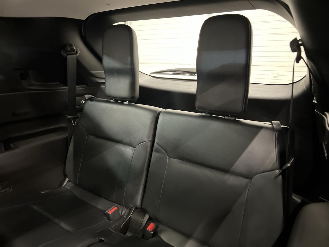 2024 Mitsubishi Outlander LE AWD | 7-PASS | HTD LEATHER |PANO ROOF | CARPLAY Photo