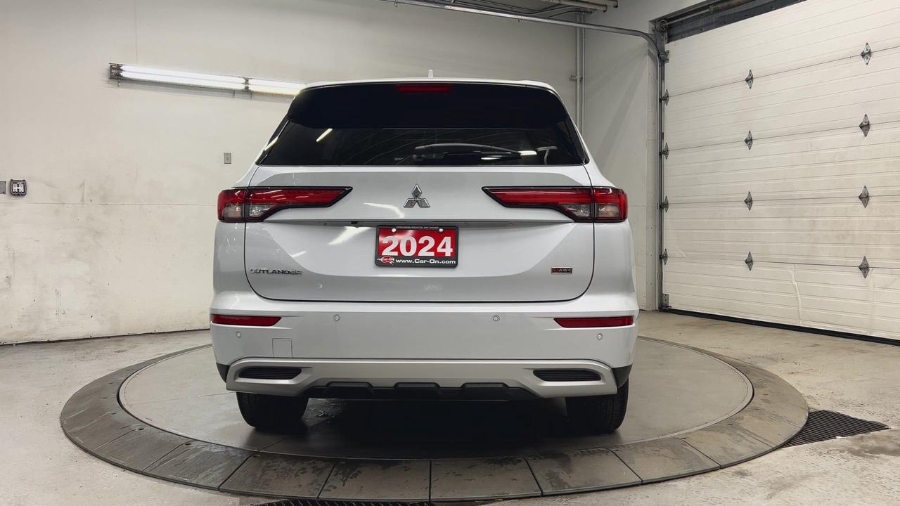2024 Mitsubishi Outlander LE AWD | 7-PASS | HTD LEATHER |PANO ROOF | CARPLAY Photo