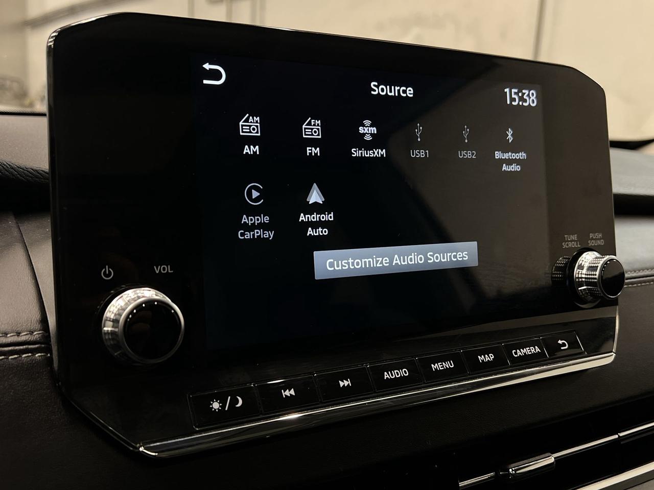 2024 Mitsubishi Outlander LE AWD | 7-PASS | HTD LEATHER |PANO ROOF | CARPLAY Photo