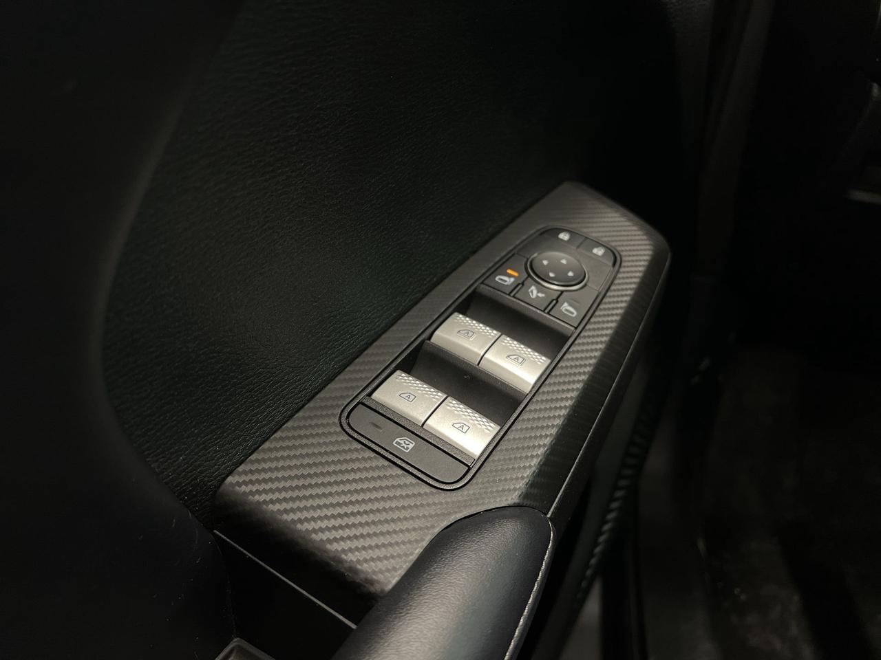 2024 Mitsubishi Outlander LE AWD | 7-PASS | HTD LEATHER |PANO ROOF | CARPLAY Photo