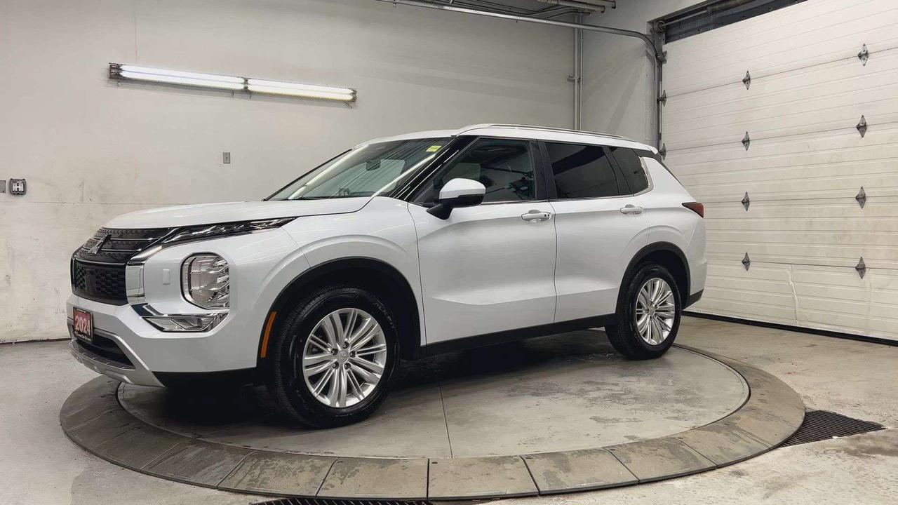 2024 Mitsubishi Outlander LE AWD | 7-PASS | HTD LEATHER |PANO ROOF | CARPLAY Photo
